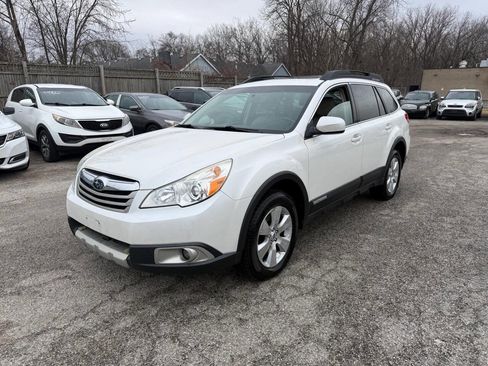 Used 2012 Subaru Outback 3.6R Limited image 2
