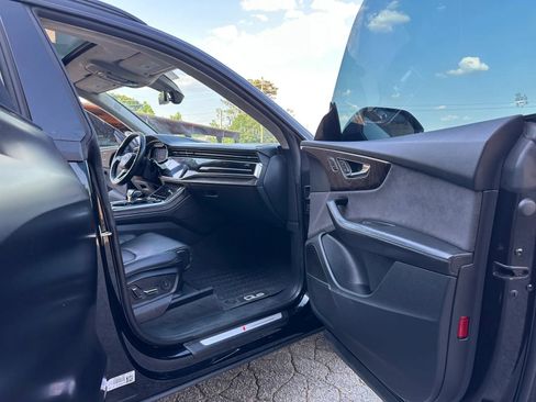 Used 2019 Audi Q8 Prestige w/ Luxury Package AWD/4WD image 30