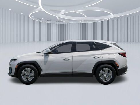 New 2026 Hyundai Tucson Blue SE FWD image 3