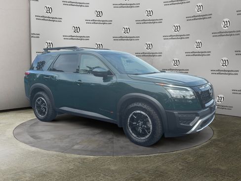 Used 2025 Nissan Pathfinder Rock Creek AWD/4WD image 7