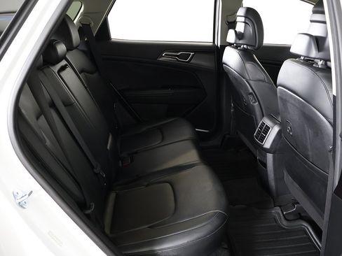 Used 2023 Kia Sportage EX image 34