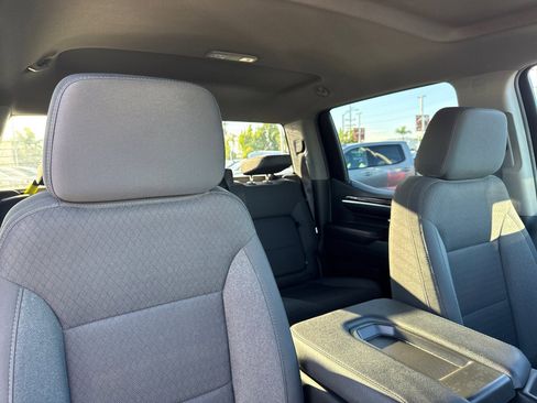 Certified 2024 GMC Sierra 1500 Elevation image 14