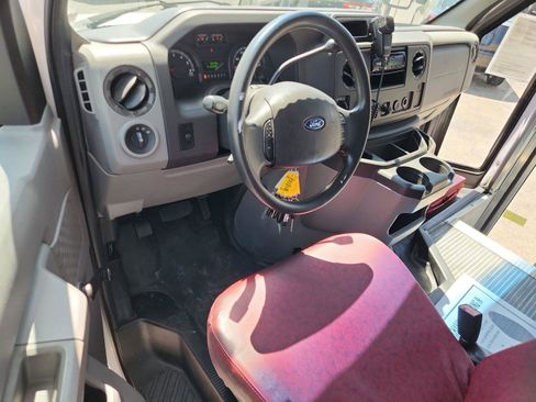 Used 2009 Ford E-450 and Econoline 450 RWD image 15