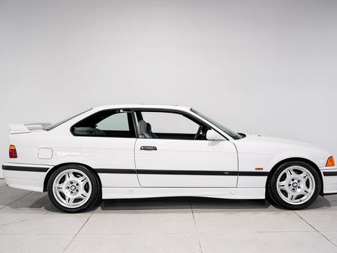 Used 1997 BMW M3 Coupe RWD image 2