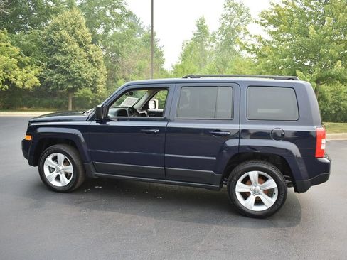 Used 2013 Jeep Patriot Latitude FWD image 9