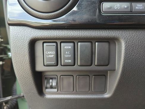 Certified 2024 Nissan Titan SV w/ SV Bronze Edition Package RWD image 35