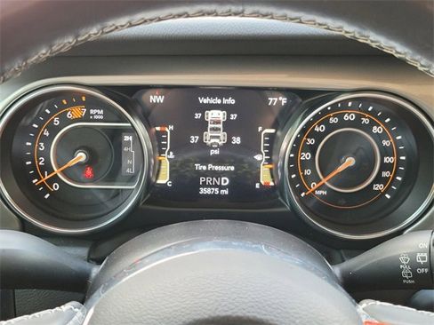 Used 2022 Jeep Wrangler Unlimited Sahara image 38