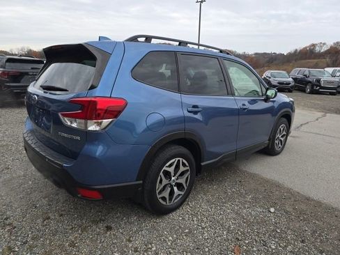 Certified 2022 Subaru Forester Premium image 5