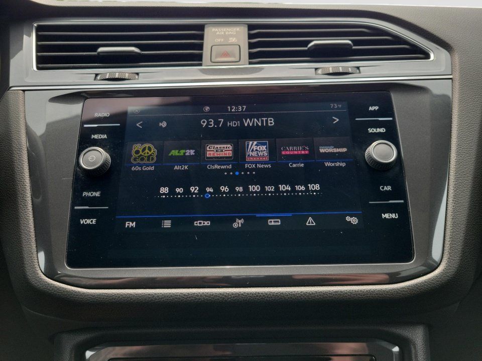Certified 2023 Volkswagen Tiguan SE w/ Panoramic Sunroof Package FWD image 17