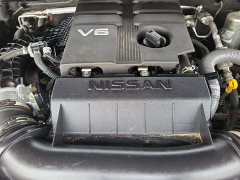 Used 2022 Nissan Frontier SV image 16