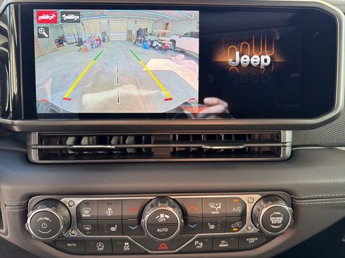 New 2026 Jeep Gladiator Rubicon AWD/4WD image 36