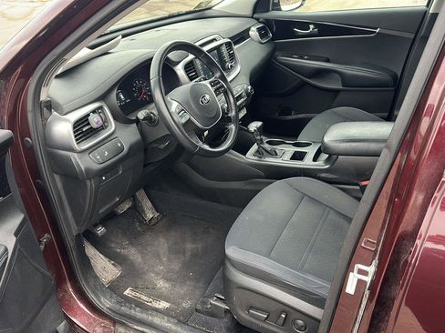 Used 2019 Kia Sorento LX w/ Option Group 020 image 8