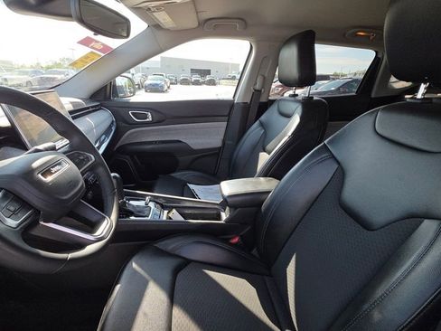 Used 2022 Jeep Compass Latitude AWD/4WD image 11