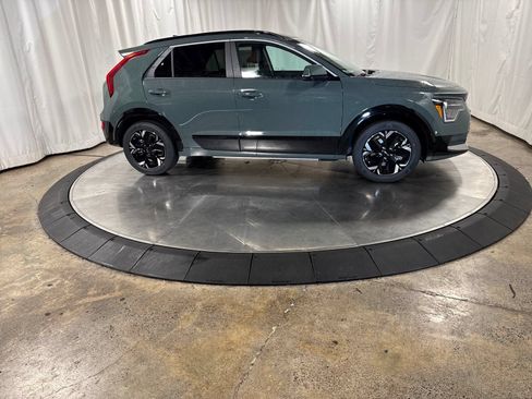 New 2026 Kia Niro Wind FWD image 6