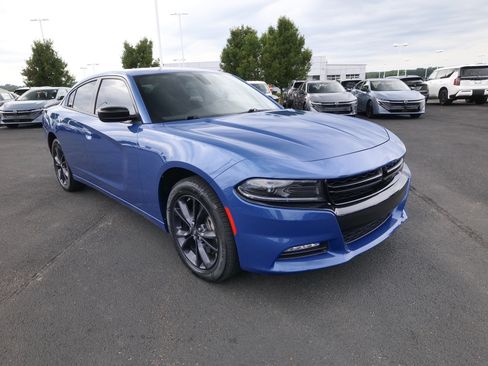 Used 2023 Dodge Charger SXT w/ Blacktop Package AWD/4WD image 2