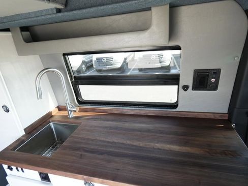 Used 2025 Mercedes-Benz Sprinter 2500 image 12