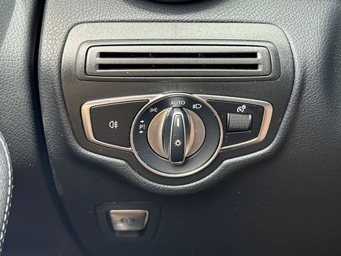 Used 2022 Mercedes-Benz GLC 300 image 18