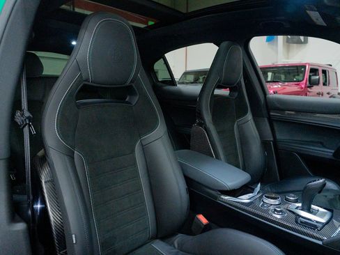 Used 2022 Alfa Romeo Stelvio Quadrifoglio w/ Active Assist Plus Package image 36