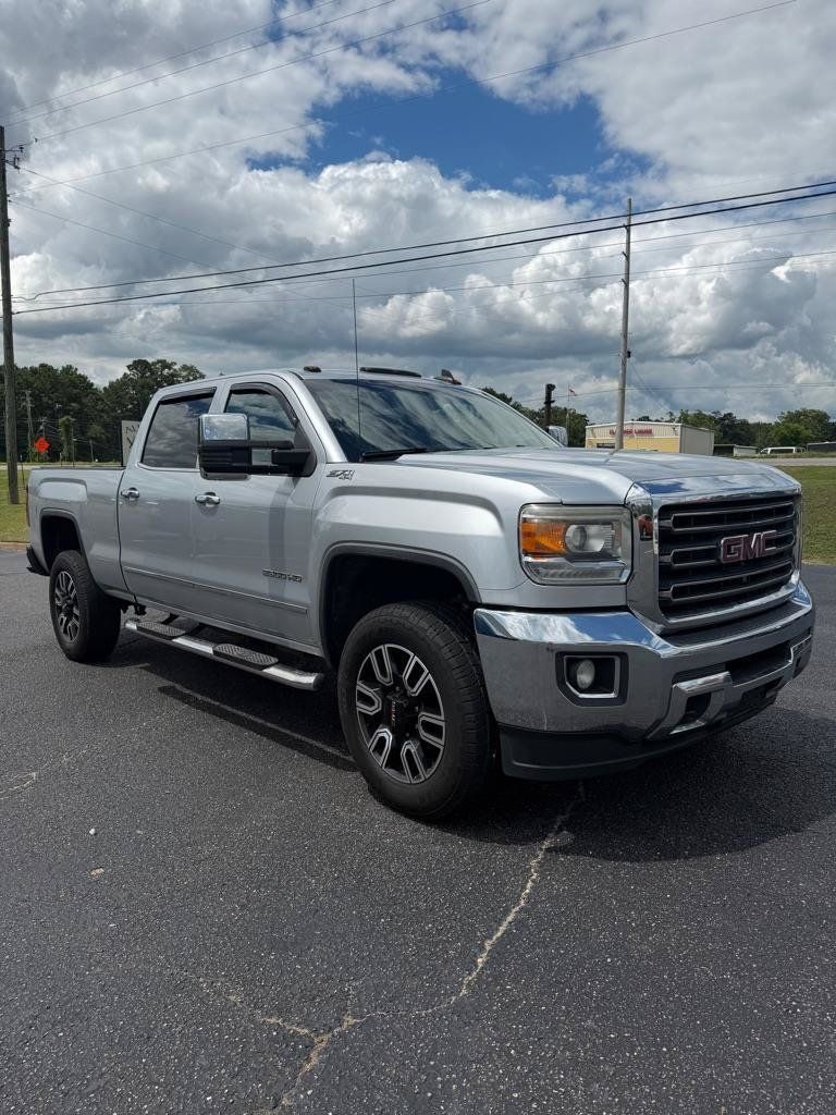 Used 2017 GMC Sierra 2500 SLT w/ Suspension Package, Off-Road AWD/4WD image 9