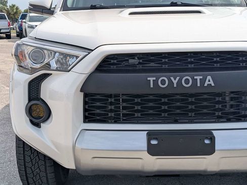 Used 2018 Toyota 4Runner TRD Off-Road Premium AWD/4WD image 9