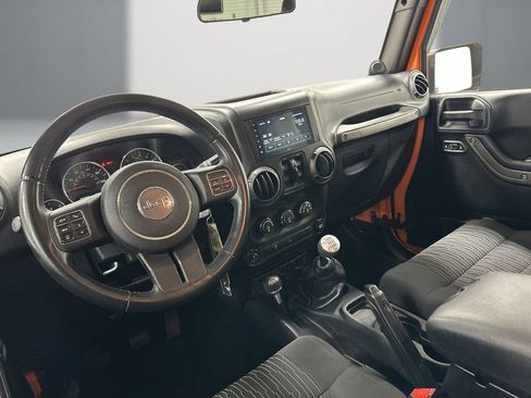 Used 2012 Jeep Wrangler Unlimited Sport AWD/4WD image 13