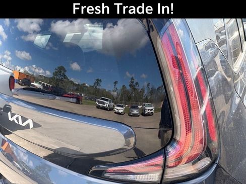 Certified 2025 Kia Soul LX image 10