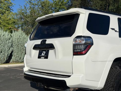 Used 2019 Toyota 4Runner TRD Off-Road AWD/4WD image 16