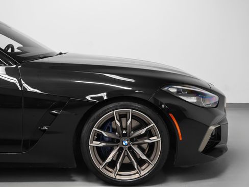 Used 2020 BMW Z4 M40i w/ Executive Package RWD image 16