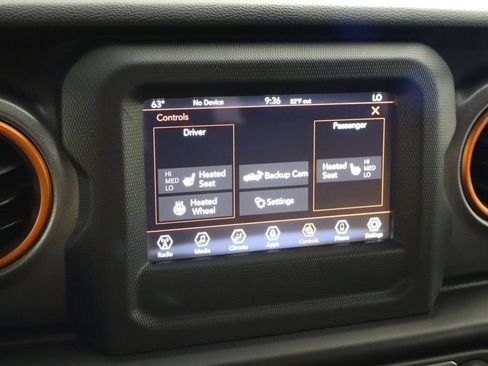 Used 2021 Jeep Gladiator Mojave w/ Cold Weather Group AWD/4WD image 29