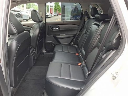 Certified 2022 Nissan Rogue SV w/ SV Premium Package image 10