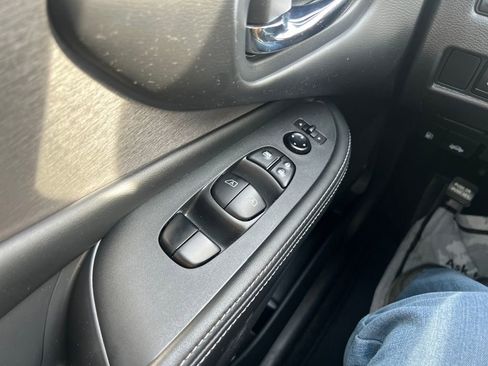 Used 2021 Nissan Murano S image 11