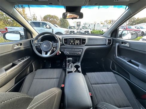 Used 2020 Kia Sportage LX image 16