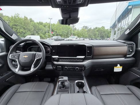 New 2026 Chevrolet Silverado 1500 High Country AWD/4WD image 13