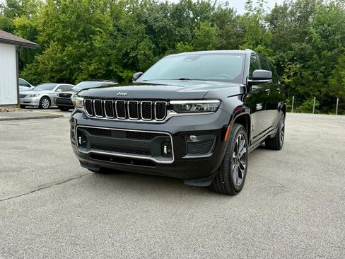 Used 2021 Jeep Grand Cherokee L Overland w/ Luxury Tech Group IV AWD/4WD image 22