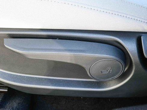 New 2026 Hyundai Tucson SE image 23