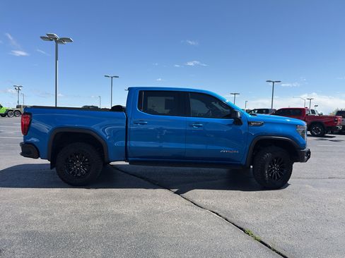 Used 2023 GMC Sierra 1500 AT4X image 4