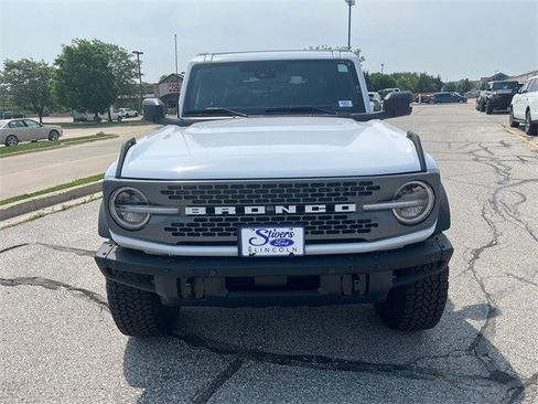 New 2025 Ford Bronco Badlands image 11