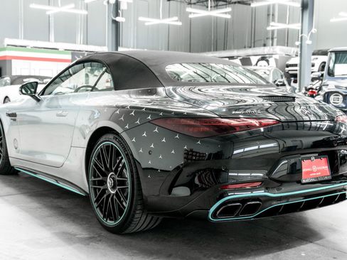 Used 2024 Mercedes-Benz SL 63 AMG 4MATIC image 36