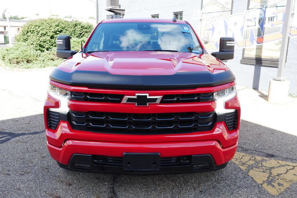 Used 2022 Chevrolet Silverado 1500 RST w/ Z71 Off-Road Package AWD/4WD image 2