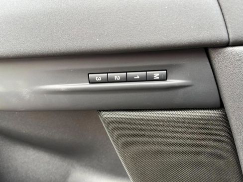 Used 2026 Land Rover Range Rover Evoque S image 34