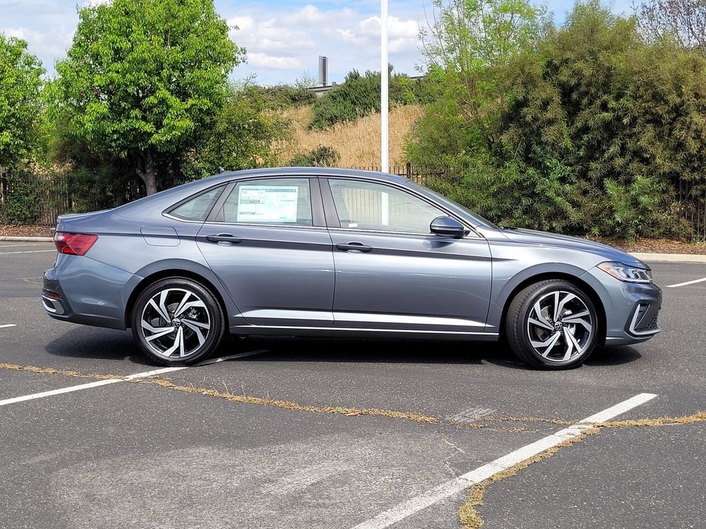 New 2026 Volkswagen Jetta SEL FWD image 4