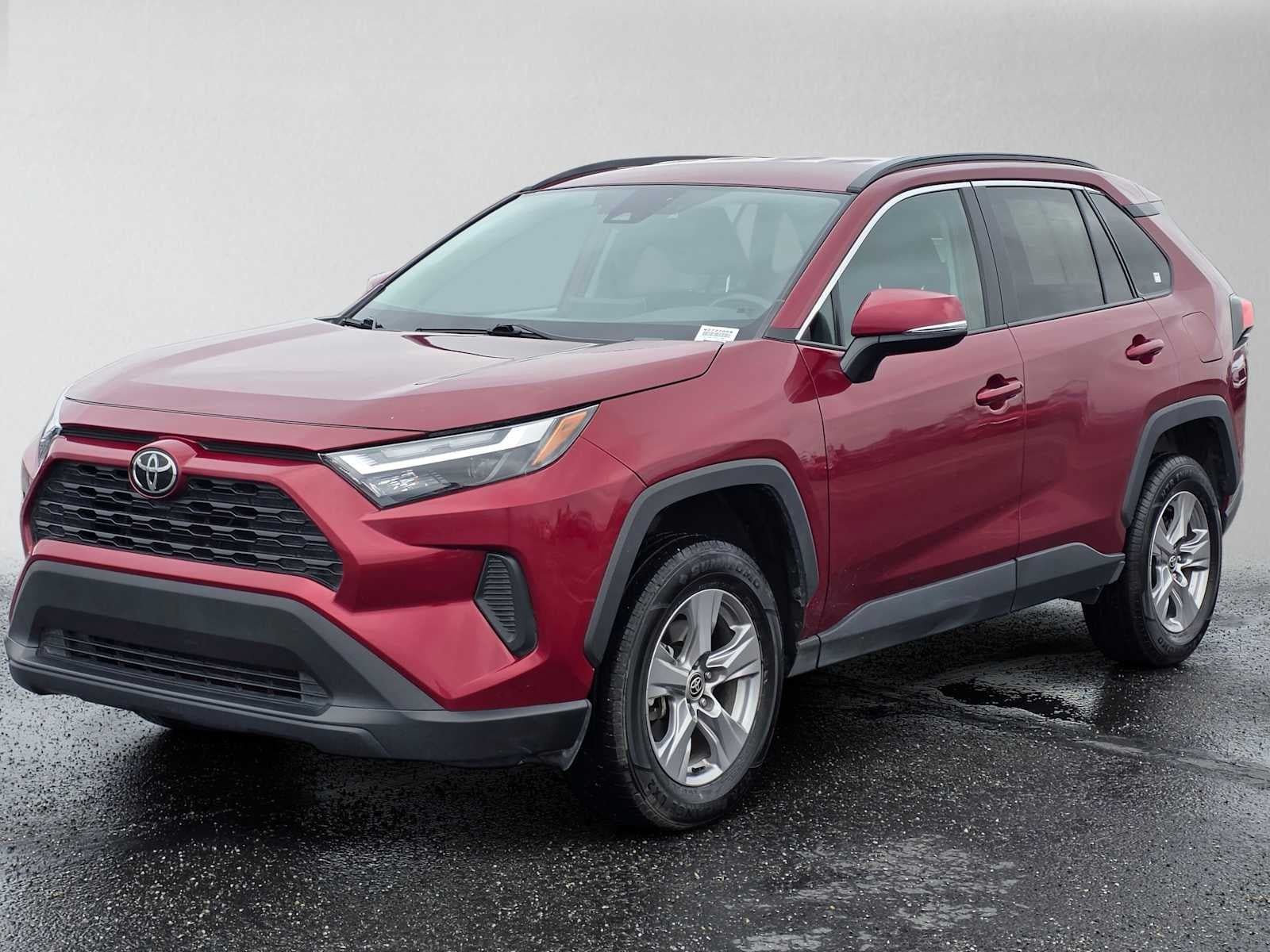 Used 2023 Toyota RAV4 XLE FWD image 7