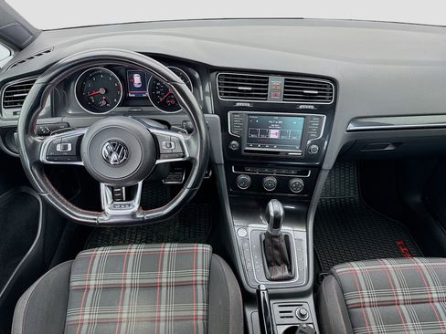 Used 2017 Volkswagen GTI Sport image 14
