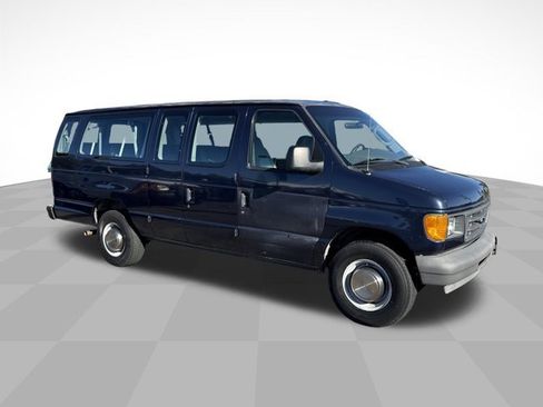 Used 2003 Ford E-350 and Econoline 350 XL image 3