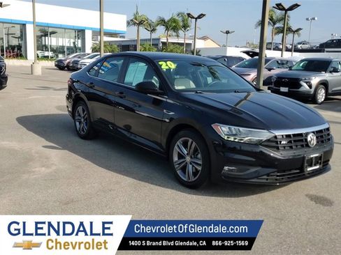 Used 2020 Volkswagen Jetta R-Line image 1