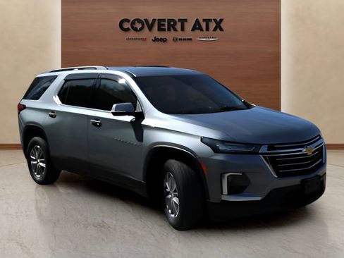 Used 2023 Chevrolet Traverse LT FWD image 7