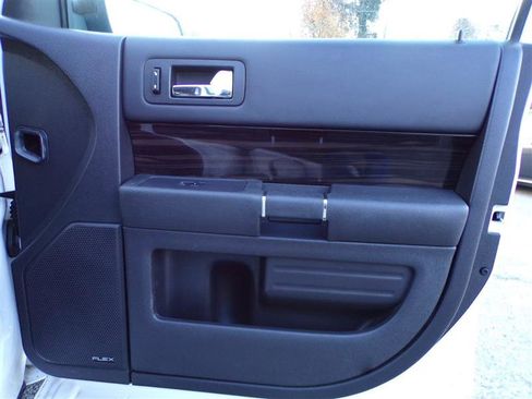Used 2013 Ford Flex SEL image 17