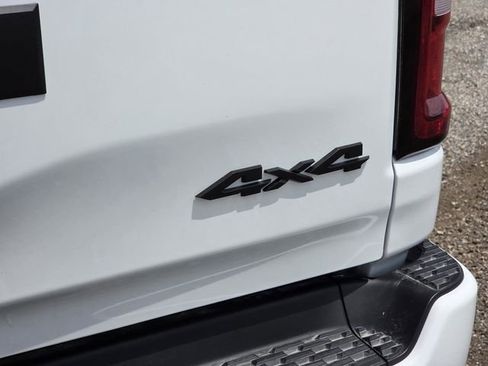 New 2026 RAM 1500 Express AWD/4WD image 7