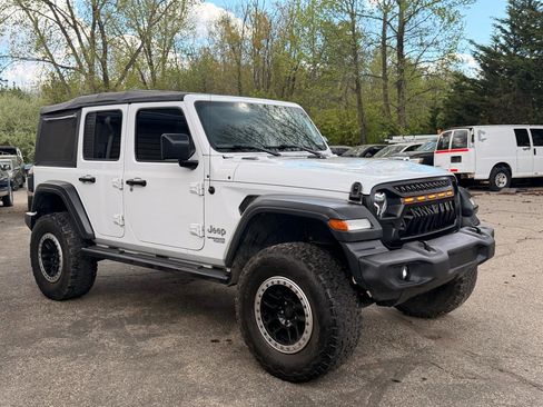 Used 2018 Jeep Wrangler Unlimited Sport S image 9