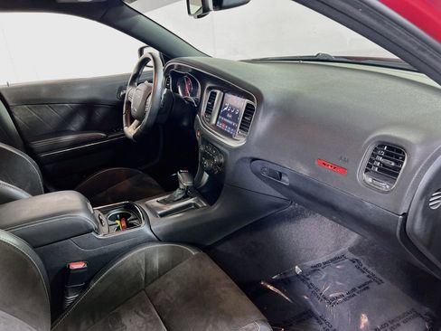 Used 2018 Dodge Charger SRT Hellcat w/ Harman/Kardon Audio Group RWD image 31